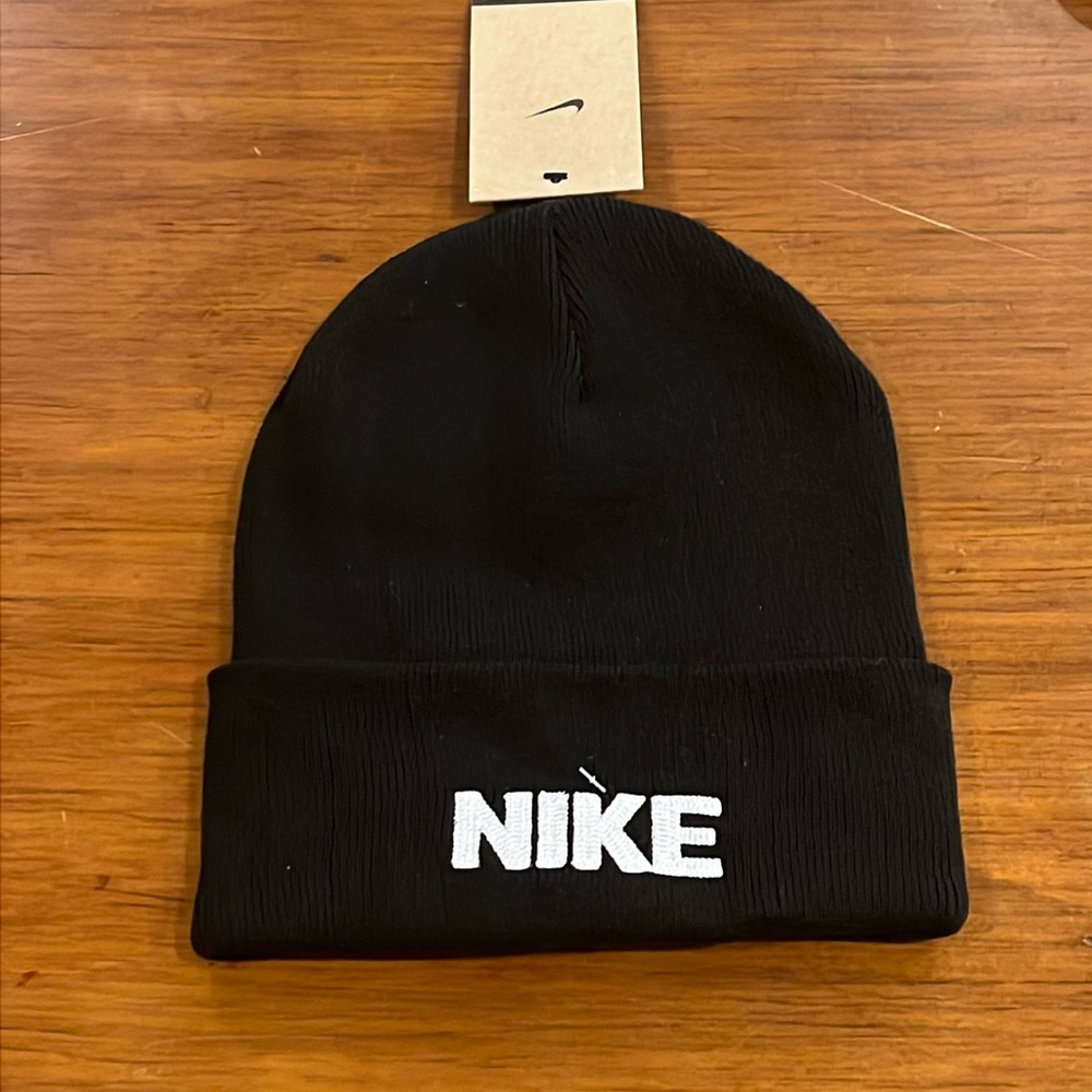 Nike Sports Winter Beanie Hat Cap black new One Size Adult